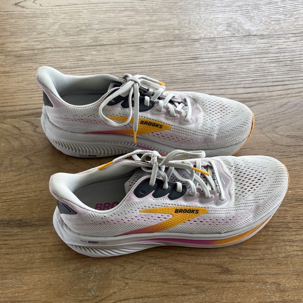 Brooks ghost 17 Women's Running Sneakers - White with Yellow and Pink Accents